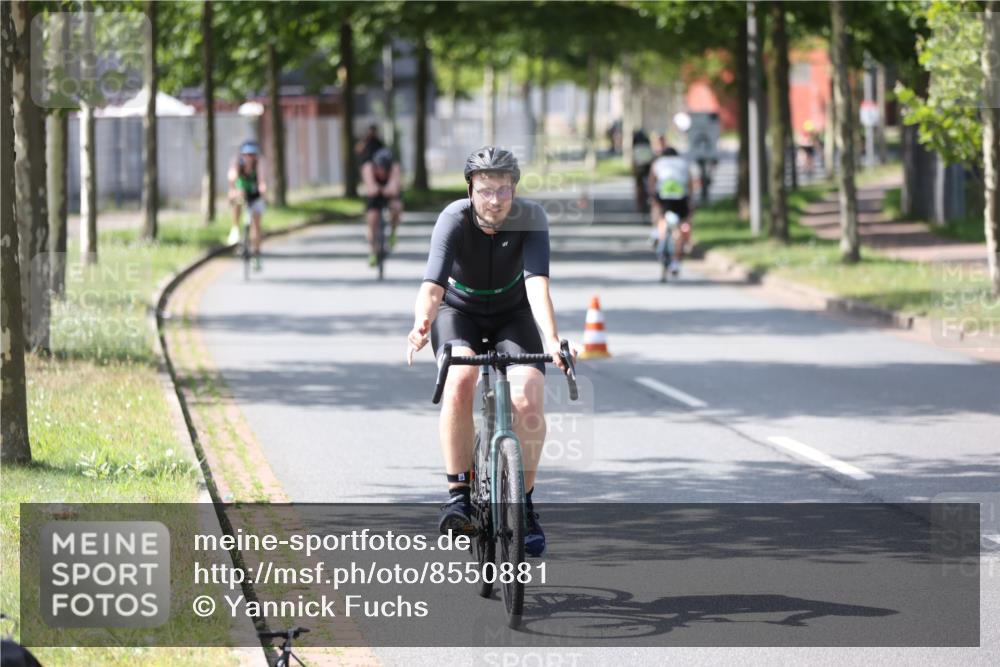 10.08.2025 - GEWOBA Citytriathlon Bremen Yannick Fuchs http://msf.ph/oto/8550881 10.08.2025 14:15:43 Radfahren 72, 74, 98, 118, 123, 187, 271 meine-sportfotos.de