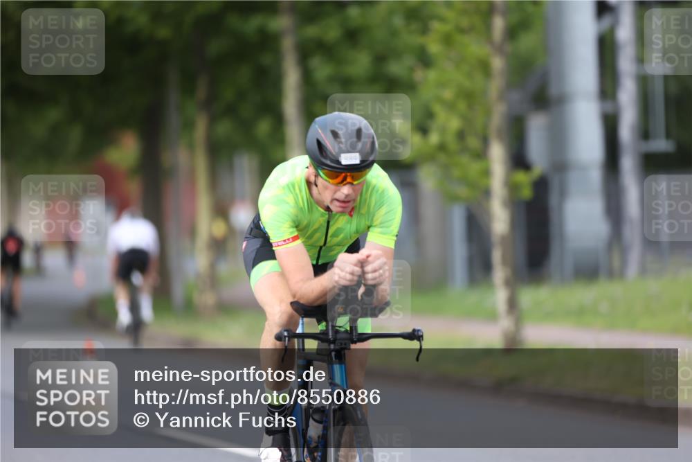 10.08.2025 - GEWOBA Citytriathlon Bremen Yannick Fuchs http://msf.ph/oto/8550886 10.08.2025 12:26:49 Radfahren 644, 668, 703, 710, 846, 889, 903, 928, 939, 946, 948 meine-sportfotos.de