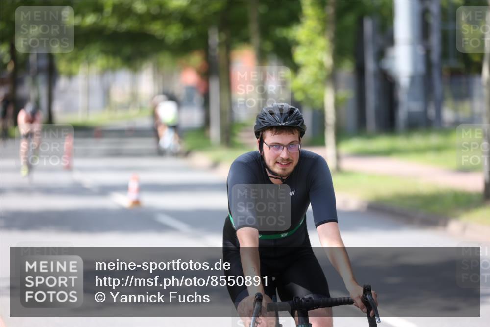 10.08.2025 - GEWOBA Citytriathlon Bremen Yannick Fuchs http://msf.ph/oto/8550891 10.08.2025 14:15:44 Radfahren 72, 74, 98, 118, 187, 271 meine-sportfotos.de