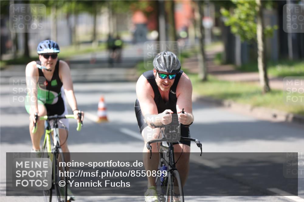 10.08.2025 - GEWOBA Citytriathlon Bremen Yannick Fuchs http://msf.ph/oto/8550899 10.08.2025 14:15:47 Radfahren 43, 72, 74, 98, 118, 187, 271 meine-sportfotos.de