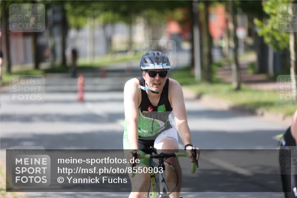 10.08.2025 - GEWOBA Citytriathlon Bremen Yannick Fuchs http://msf.ph/oto/8550903 10.08.2025 14:15:47 Radfahren 43, 72, 74, 98, 118, 187, 271 meine-sportfotos.de
