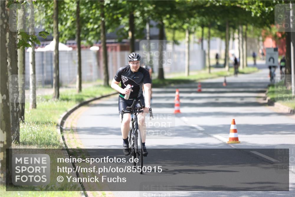 10.08.2025 - GEWOBA Citytriathlon Bremen Yannick Fuchs http://msf.ph/oto/8550915 10.08.2025 14:15:49 Radfahren 43, 72, 74, 98, 118, 187, 271 meine-sportfotos.de