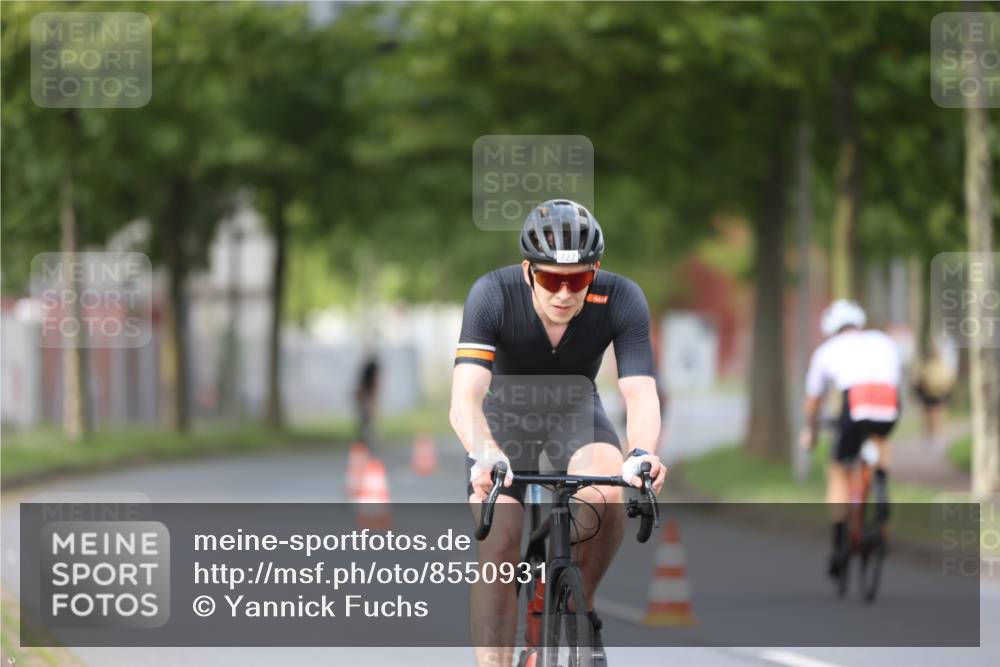 10.08.2025 - GEWOBA Citytriathlon Bremen Yannick Fuchs http://msf.ph/oto/8550931 10.08.2025 12:27:02 Radfahren 607, 644, 703, 727, 846, 889, 918, 928, 948, 1003 meine-sportfotos.de