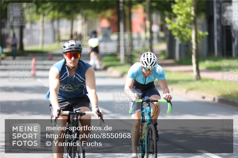 10.08.2025 - GEWOBA Citytriathlon Bremen Yannick Fuchs http://msf.ph/oto/8550968 10.08.2025 14:16:10 Radfahren 2, 23, 24, 38, 43, 46, 48, 62, 65, 92, 129 meine-sportfotos.de