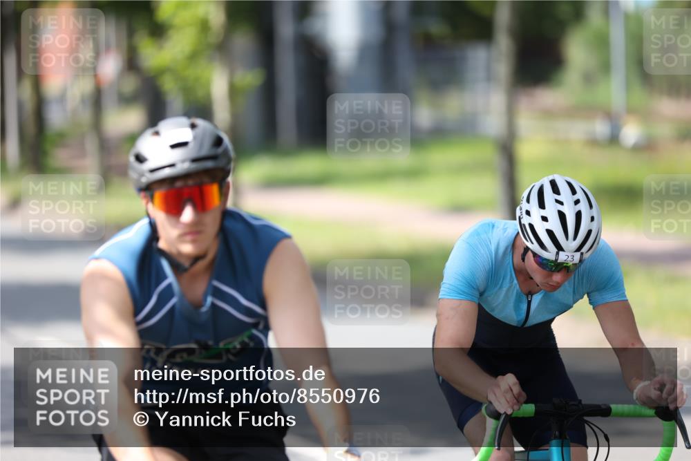 10.08.2025 - GEWOBA Citytriathlon Bremen Yannick Fuchs http://msf.ph/oto/8550976 10.08.2025 14:16:10 Radfahren 2, 23, 24, 38, 43, 46, 48, 62, 65, 92, 129 meine-sportfotos.de
