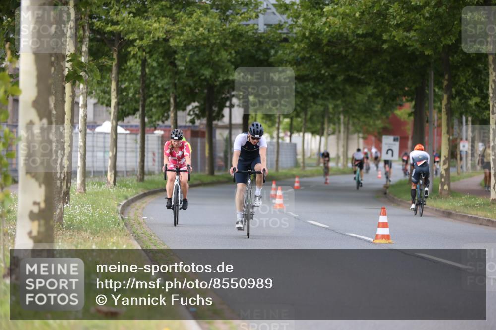 10.08.2025 - GEWOBA Citytriathlon Bremen Yannick Fuchs http://msf.ph/oto/8550989 10.08.2025 12:27:21 Radfahren 568, 586, 607, 633, 792, 835, 918, 929, 962 meine-sportfotos.de