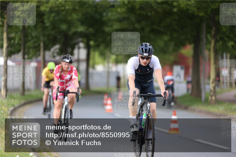 10.08.2025 - GEWOBA Citytriathlon Bremen Yannick Fuchs http://msf.ph/oto/8550995 10.08.2025 12:27:22 Radfahren 568, 586, 607, 633, 792, 835, 918, 929, 962 meine-sportfotos.de