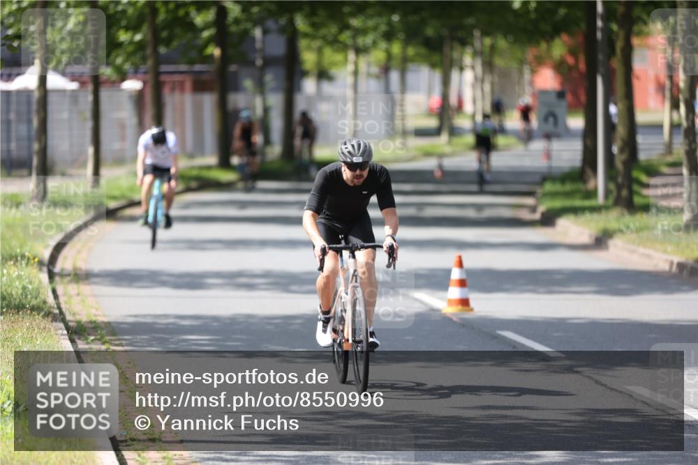 10.08.2025 - GEWOBA Citytriathlon Bremen Yannick Fuchs http://msf.ph/oto/8550996 10.08.2025 14:16:13 Radfahren 2, 23, 24, 38, 46, 48, 62, 63, 65, 92, 129 meine-sportfotos.de