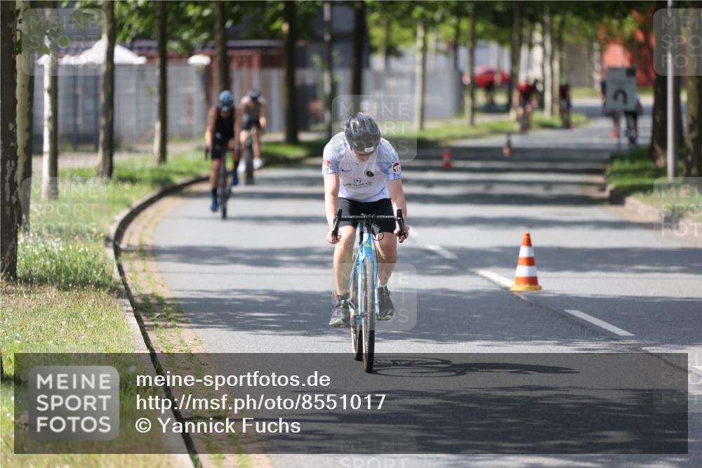 10.08.2025 - GEWOBA Citytriathlon Bremen Yannick Fuchs http://msf.ph/oto/8551017 10.08.2025 14:16:16 Radfahren 2, 23, 24, 38, 46, 48, 57, 62, 63, 65, 92, 144 meine-sportfotos.de