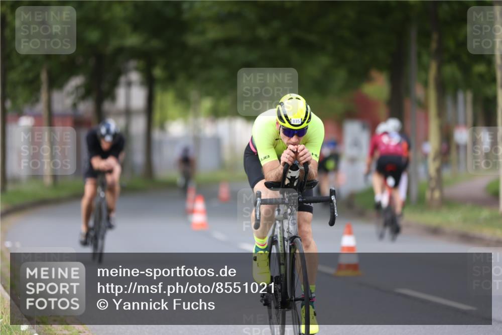 10.08.2025 - GEWOBA Citytriathlon Bremen Yannick Fuchs http://msf.ph/oto/8551021 10.08.2025 12:27:27 Radfahren 568, 586, 633, 792, 835, 929, 962, 1038 meine-sportfotos.de