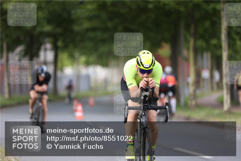 10.08.2025 - GEWOBA Citytriathlon Bremen Yannick Fuchs http://msf.ph/oto/8551022 10.08.2025 12:27:28 Radfahren 568, 586, 633, 647, 792, 835, 929, 962, 1038 meine-sportfotos.de
