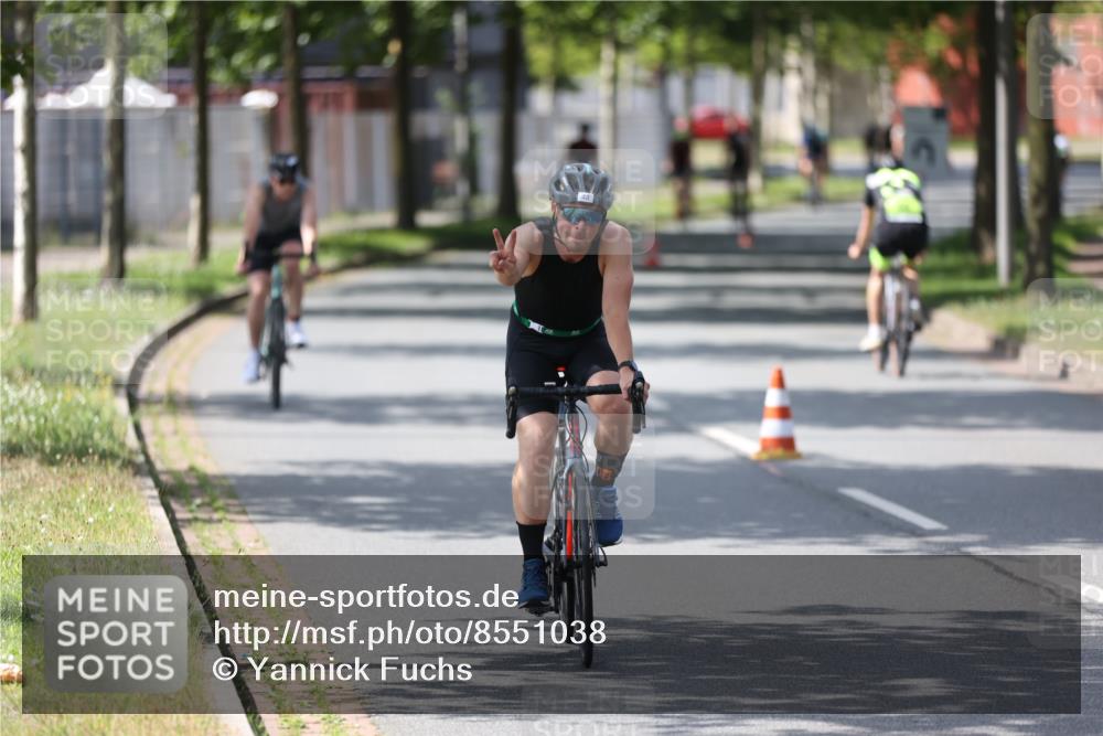 10.08.2025 - GEWOBA Citytriathlon Bremen Yannick Fuchs http://msf.ph/oto/8551038 10.08.2025 14:16:19 Radfahren 2, 23, 24, 31, 38, 48, 57, 62, 63, 65, 121, 144 meine-sportfotos.de