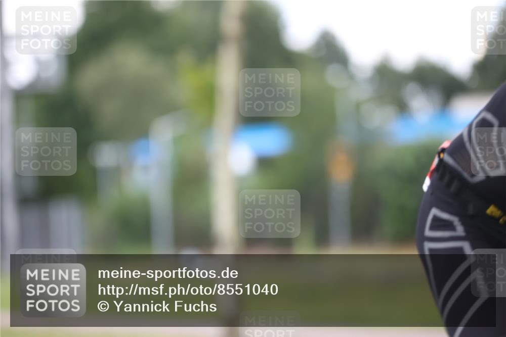 10.08.2025 - GEWOBA Citytriathlon Bremen Yannick Fuchs http://msf.ph/oto/8551040 10.08.2025 12:27:29 Radfahren 568, 586, 633, 647, 792, 835, 929, 962, 1038 meine-sportfotos.de