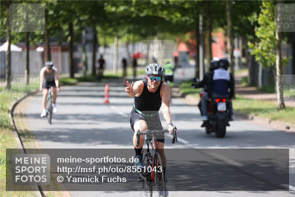 10.08.2025 - GEWOBA Citytriathlon Bremen Yannick Fuchs http://msf.ph/oto/8551043 10.08.2025 14:16:19 Radfahren 2, 23, 24, 31, 38, 48, 57, 62, 63, 65, 121, 144 meine-sportfotos.de