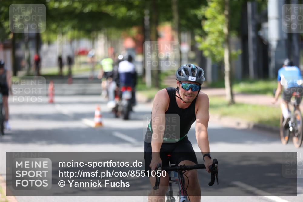 10.08.2025 - GEWOBA Citytriathlon Bremen Yannick Fuchs http://msf.ph/oto/8551050 10.08.2025 14:16:20 Radfahren 2, 23, 31, 38, 48, 57, 62, 63, 65, 121, 144, 152 meine-sportfotos.de