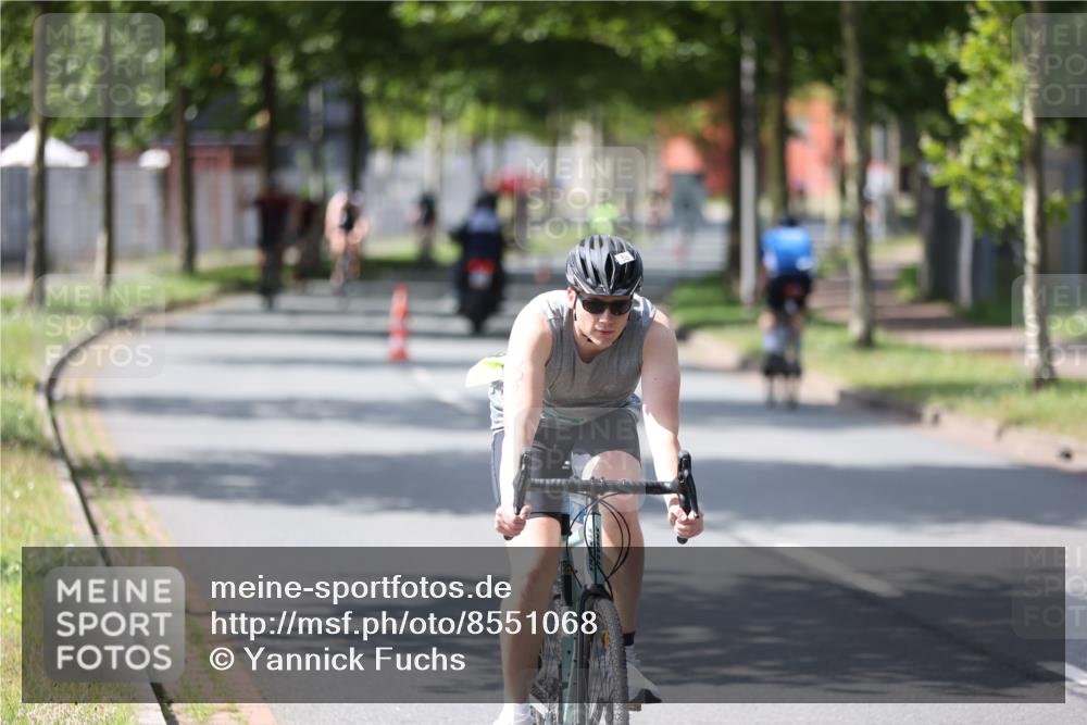 10.08.2025 - GEWOBA Citytriathlon Bremen Yannick Fuchs http://msf.ph/oto/8551068 10.08.2025 14:16:21 Radfahren 2, 23, 31, 38, 48, 57, 62, 63, 64, 65, 121, 144, 152, 173 meine-sportfotos.de