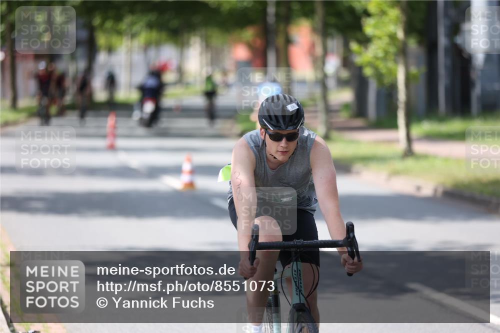 10.08.2025 - GEWOBA Citytriathlon Bremen Yannick Fuchs http://msf.ph/oto/8551073 10.08.2025 14:16:22 Radfahren 2, 23, 31, 38, 48, 57, 62, 63, 64, 65, 121, 144, 152, 173 meine-sportfotos.de