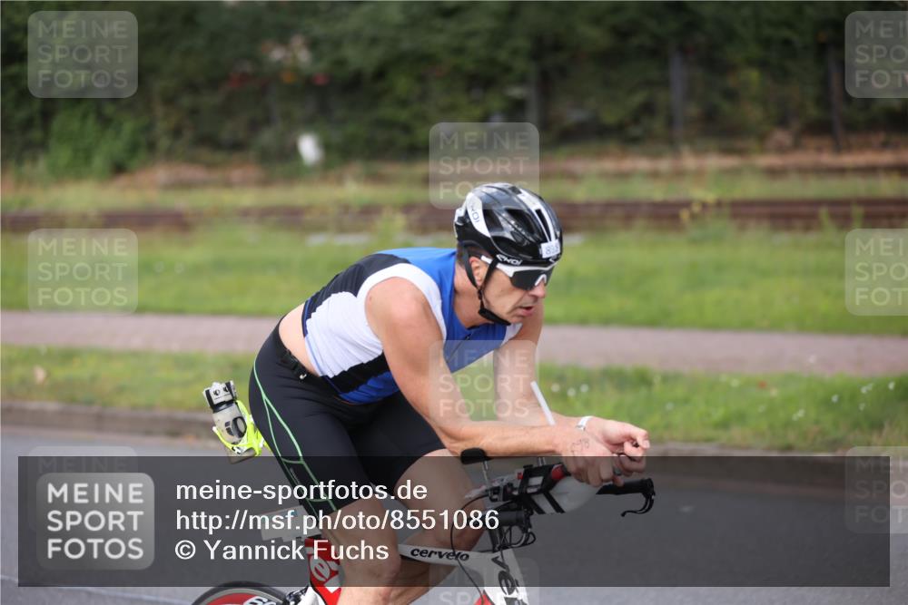 10.08.2025 - GEWOBA Citytriathlon Bremen Yannick Fuchs http://msf.ph/oto/8551086 10.08.2025 12:28:14 Radfahren 612, 651, 676, 685, 697, 713, 716, 748, 812, 898, 907 meine-sportfotos.de
