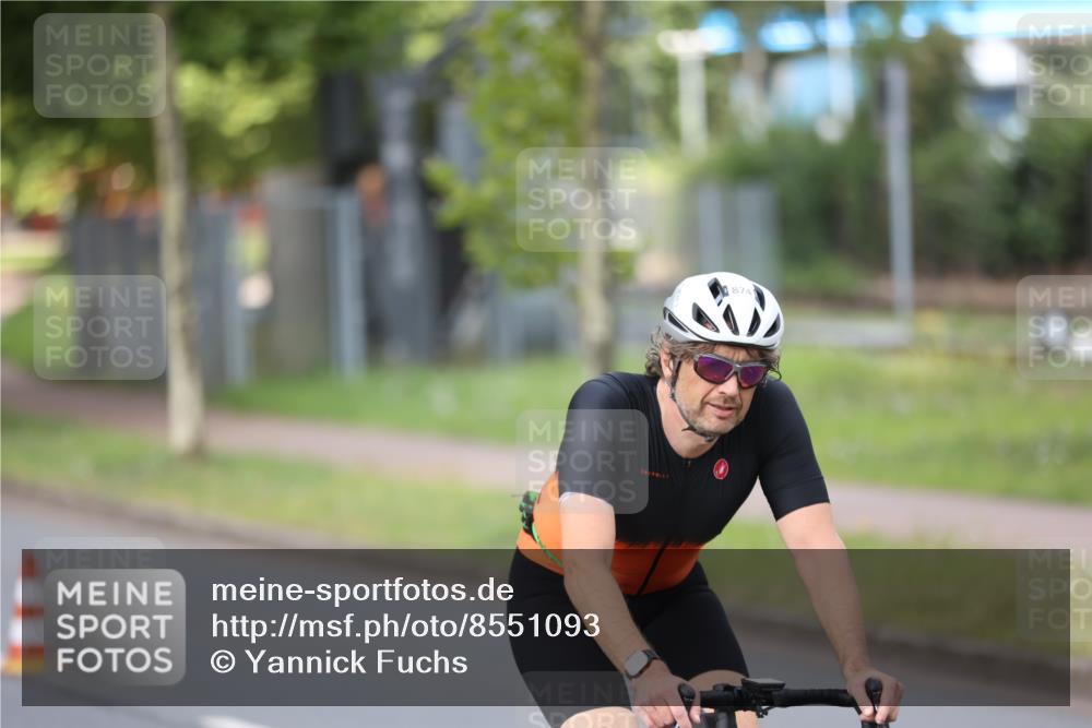 10.08.2025 - GEWOBA Citytriathlon Bremen Yannick Fuchs http://msf.ph/oto/8551093 10.08.2025 12:28:18 Radfahren 612, 651, 685, 716, 748, 812, 816, 898, 907, 980 meine-sportfotos.de