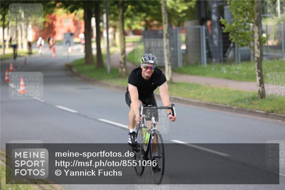 10.08.2025 - GEWOBA Citytriathlon Bremen Yannick Fuchs http://msf.ph/oto/8551096 10.08.2025 12:28:19 Radfahren 612, 625, 651, 685, 748, 812, 816, 828, 898, 907, 980 meine-sportfotos.de
