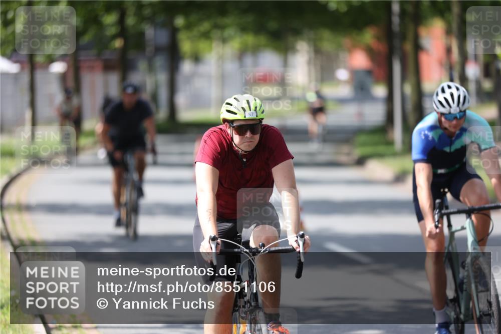 10.08.2025 - GEWOBA Citytriathlon Bremen Yannick Fuchs http://msf.ph/oto/8551106 10.08.2025 14:16:30 Radfahren 31, 38, 48, 57, 63, 64, 121, 144, 152, 173 meine-sportfotos.de