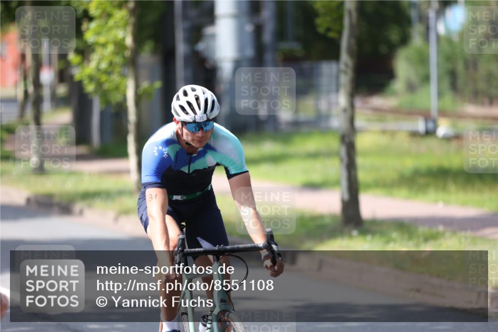 10.08.2025 - GEWOBA Citytriathlon Bremen Yannick Fuchs http://msf.ph/oto/8551108 10.08.2025 14:16:31 Radfahren 31, 38, 48, 57, 63, 64, 121, 144, 152, 173 meine-sportfotos.de