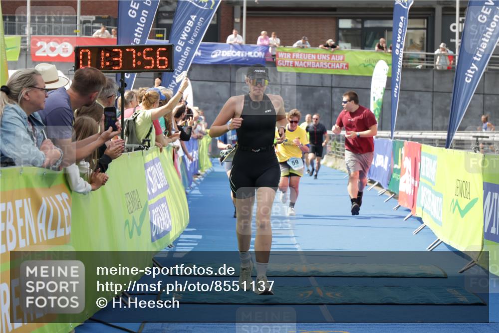 10.08.2025 - GEWOBA Citytriathlon Bremen H.Heesch http://msf.ph/oto/8551137 10.08.2025 11:41:37 Ziel 59, 444 meine-sportfotos.de