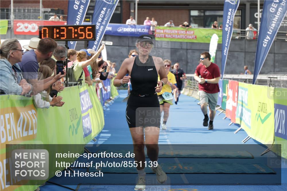 10.08.2025 - GEWOBA Citytriathlon Bremen H.Heesch http://msf.ph/oto/8551139 10.08.2025 11:41:38 Ziel 59, 444 meine-sportfotos.de