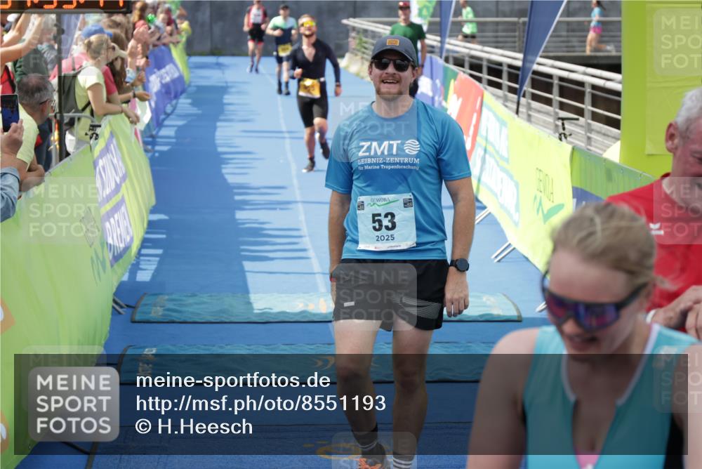 10.08.2025 - GEWOBA Citytriathlon Bremen H.Heesch http://msf.ph/oto/8551193 10.08.2025 11:42:55 Ziel 53, 355, 463 meine-sportfotos.de