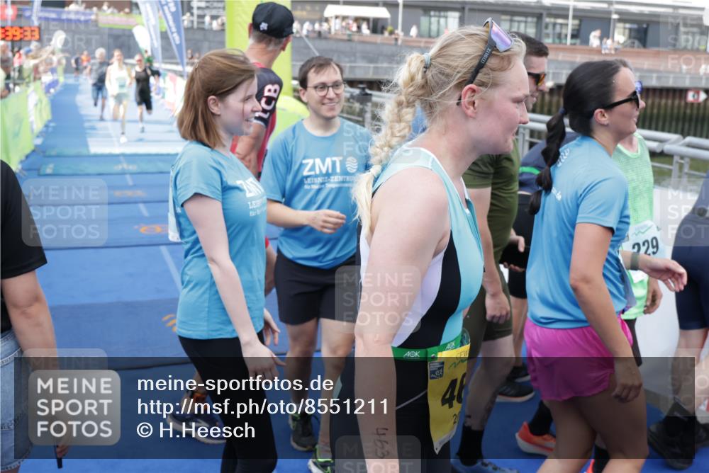 10.08.2025 - GEWOBA Citytriathlon Bremen H.Heesch http://msf.ph/oto/8551211 10.08.2025 11:43:14 Ziel 49, 169, 229, 354, 506 meine-sportfotos.de