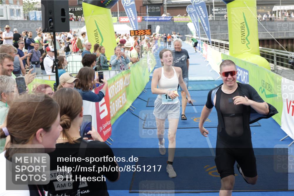 10.08.2025 - GEWOBA Citytriathlon Bremen H.Heesch http://msf.ph/oto/8551217 10.08.2025 11:43:17 Ziel 169, 229 meine-sportfotos.de
