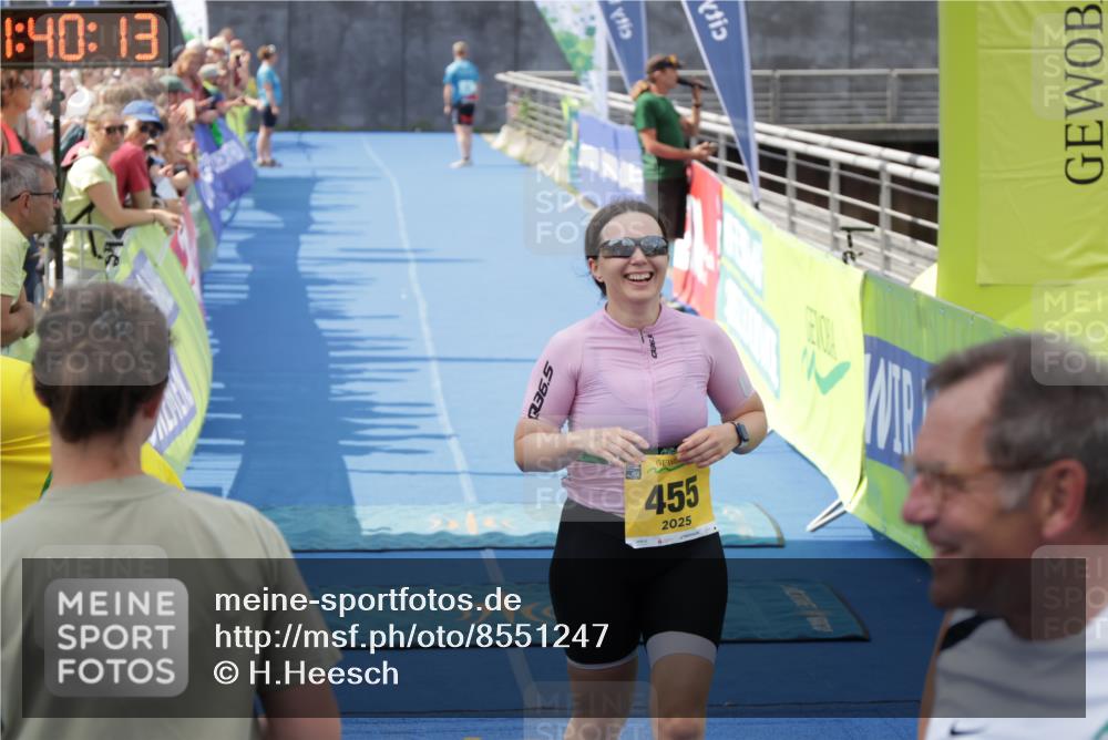 10.08.2025 - GEWOBA Citytriathlon Bremen H.Heesch http://msf.ph/oto/8551247 10.08.2025 11:43:55 Ziel 201, 455, 475 meine-sportfotos.de