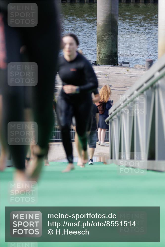 10.08.2025 - GEWOBA Citytriathlon Bremen H.Heesch http://msf.ph/oto/8551514 10.08.2025 10:23:30 Schwimmen 105, 452, 455, 481, 482, 506 meine-sportfotos.de