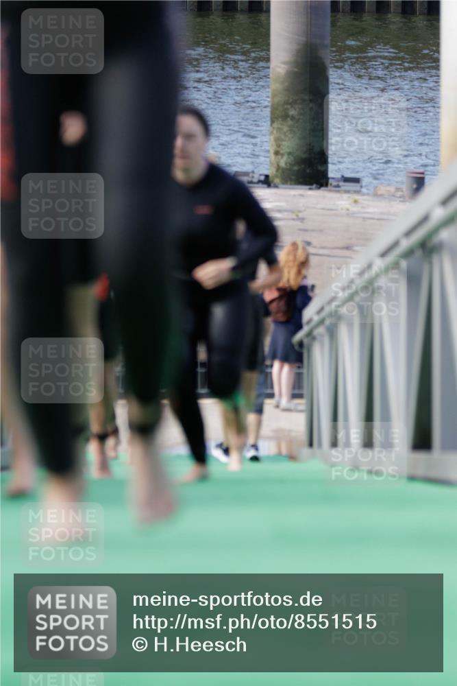 10.08.2025 - GEWOBA Citytriathlon Bremen H.Heesch http://msf.ph/oto/8551515 10.08.2025 10:23:30 Schwimmen 105, 452, 455, 481, 482, 506 meine-sportfotos.de