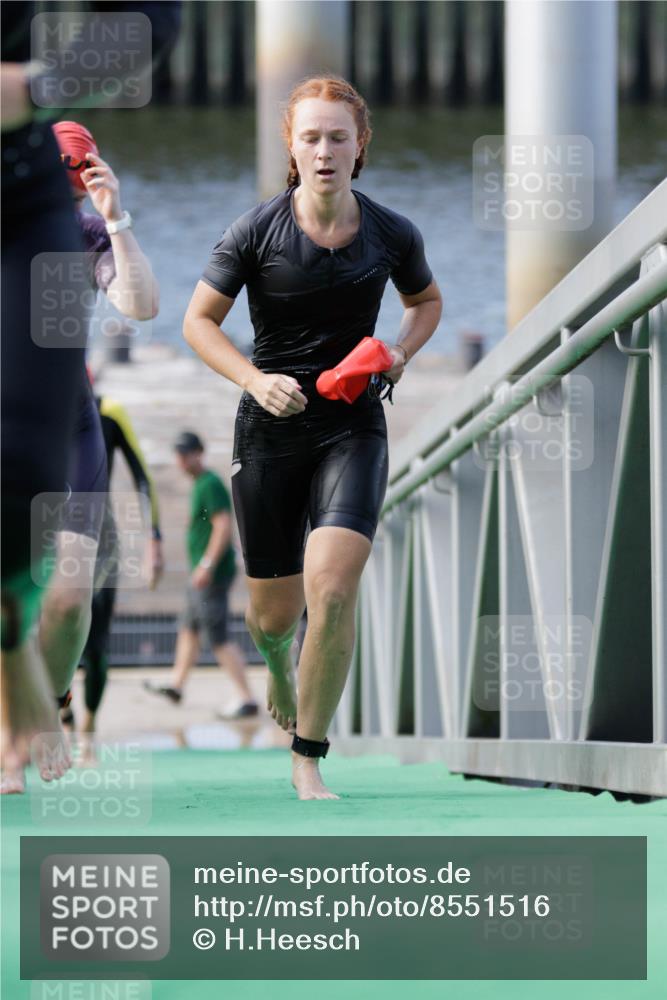 10.08.2025 - GEWOBA Citytriathlon Bremen H.Heesch http://msf.ph/oto/8551516 10.08.2025 10:23:33 Schwimmen 452, 455, 481, 482, 506 meine-sportfotos.de