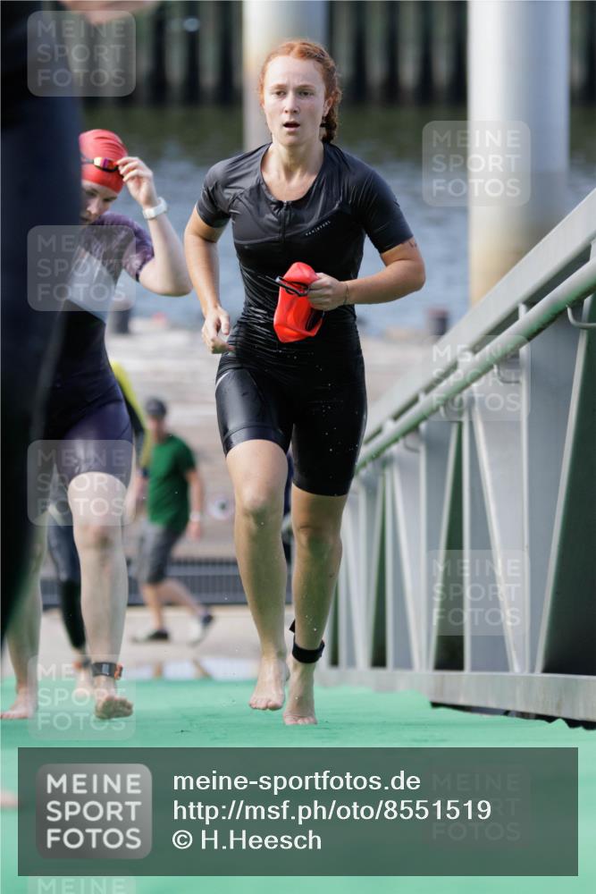 10.08.2025 - GEWOBA Citytriathlon Bremen H.Heesch http://msf.ph/oto/8551519 10.08.2025 10:23:34 Schwimmen 452, 455, 481, 482, 506 meine-sportfotos.de