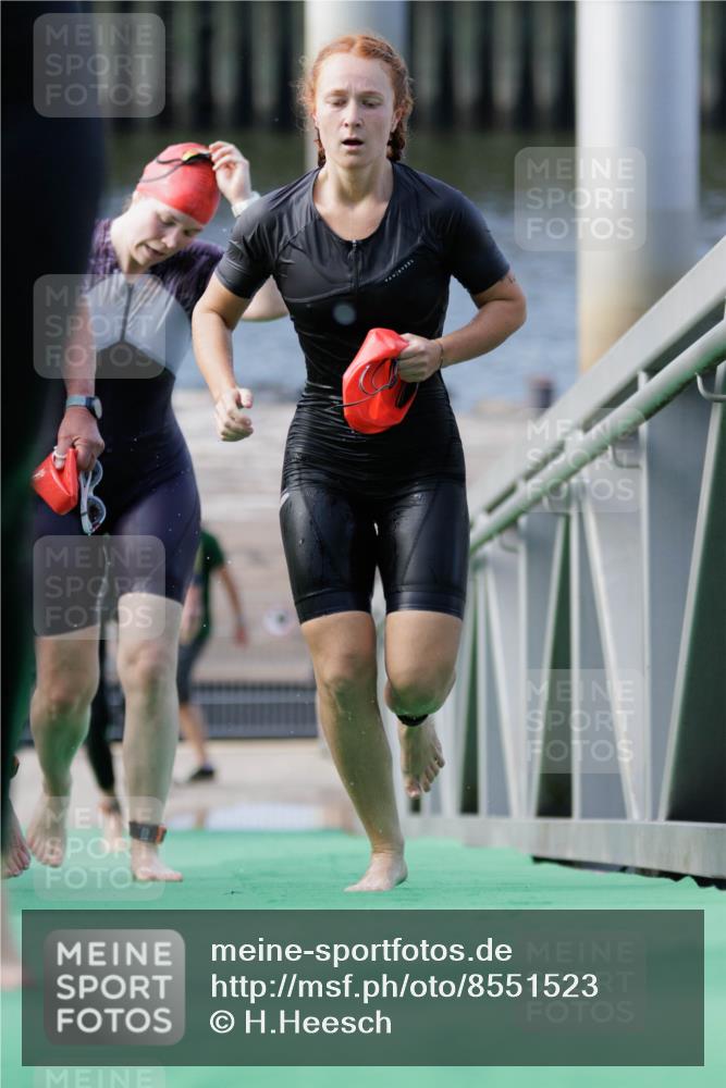 10.08.2025 - GEWOBA Citytriathlon Bremen H.Heesch http://msf.ph/oto/8551523 10.08.2025 10:23:34 Schwimmen 452, 455, 481, 482, 506 meine-sportfotos.de