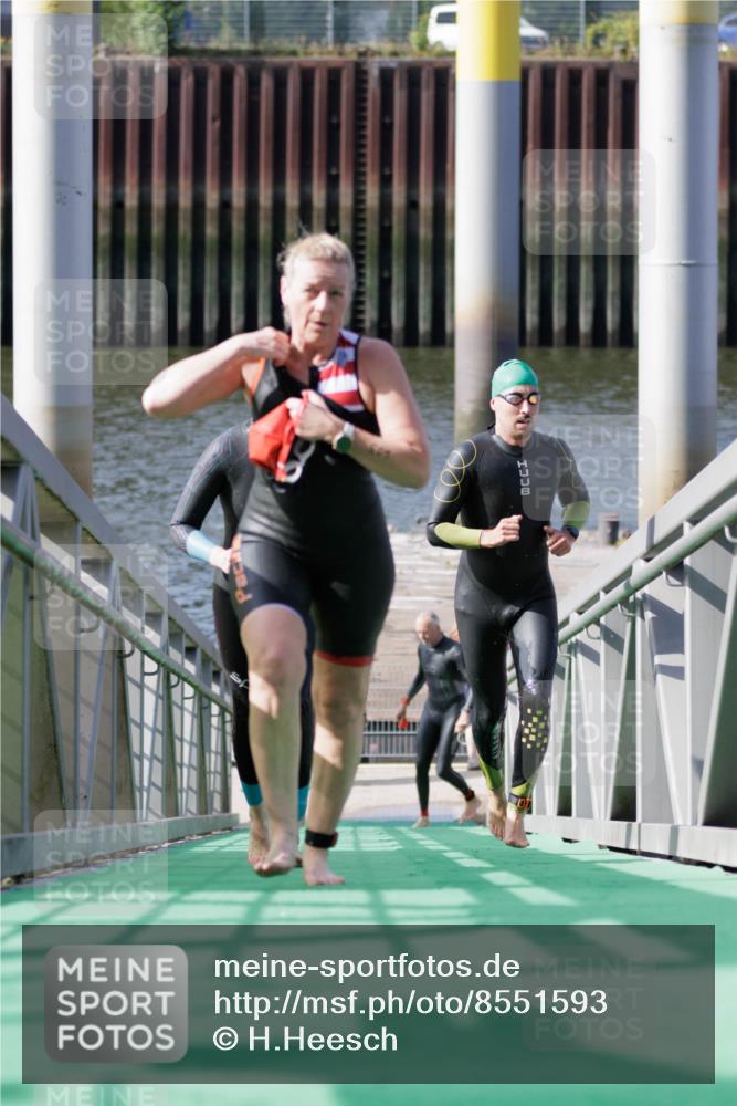 10.08.2025 - GEWOBA Citytriathlon Bremen H.Heesch http://msf.ph/oto/8551593 10.08.2025 10:24:11 Schwimmen 127, 239, 245, 435, 458, 485, 496, 501 meine-sportfotos.de