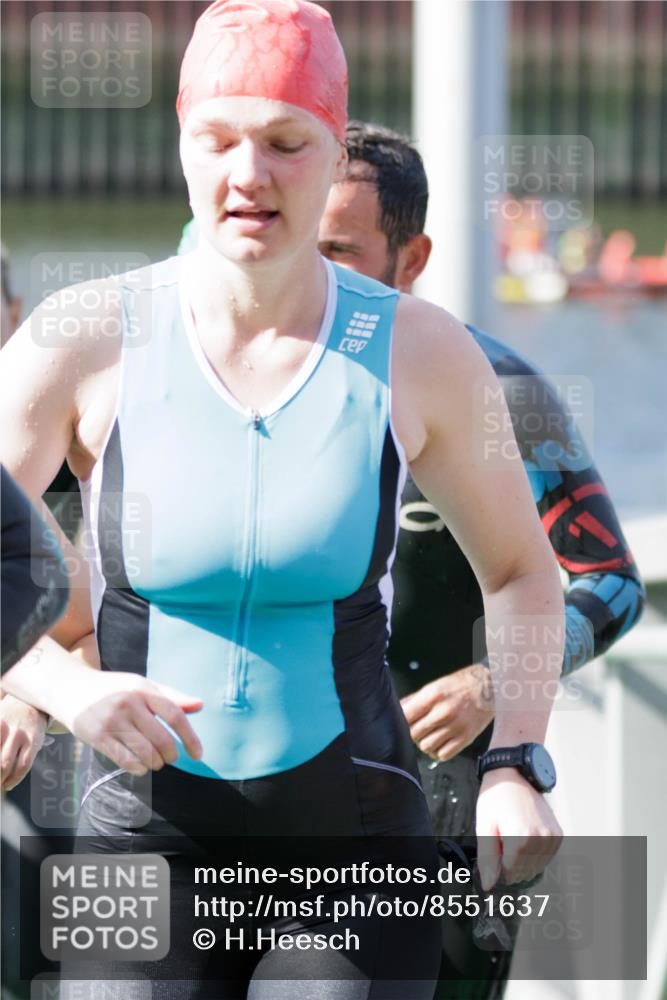 10.08.2025 - GEWOBA Citytriathlon Bremen H.Heesch http://msf.ph/oto/8551637 10.08.2025 10:24:30 Schwimmen 29, 43, 81, 161, 181, 402, 443, 475 meine-sportfotos.de