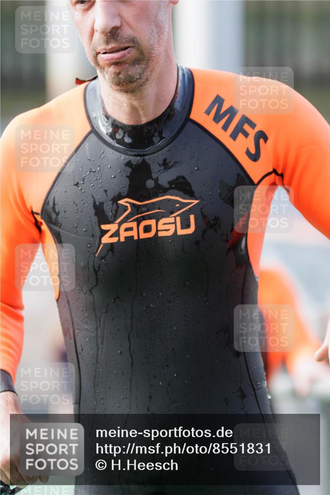 10.08.2025 - GEWOBA Citytriathlon Bremen H.Heesch http://msf.ph/oto/8551831 10.08.2025 10:25:55 Schwimmen 71, 85, 87, 145, 231 meine-sportfotos.de