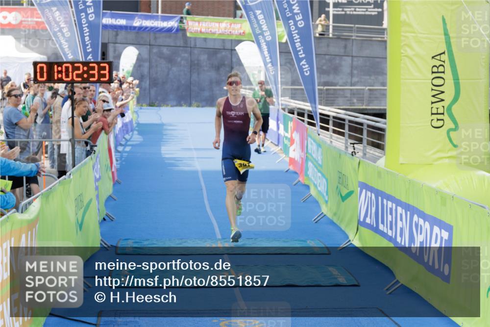 10.08.2025 - GEWOBA Citytriathlon Bremen H.Heesch http://msf.ph/oto/8551857 10.08.2025 11:06:15 Ziel 391 meine-sportfotos.de