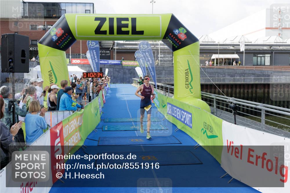 10.08.2025 - GEWOBA Citytriathlon Bremen H.Heesch http://msf.ph/oto/8551916 10.08.2025 11:06:16 Ziel 391 meine-sportfotos.de