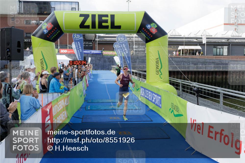 10.08.2025 - GEWOBA Citytriathlon Bremen H.Heesch http://msf.ph/oto/8551926 10.08.2025 11:06:16 Ziel 391 meine-sportfotos.de