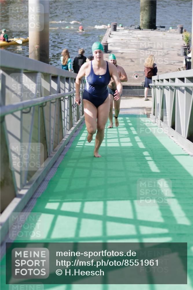 10.08.2025 - GEWOBA Citytriathlon Bremen H.Heesch http://msf.ph/oto/8551961 10.08.2025 10:26:36 Schwimmen 5, 63, 91, 111, 113, 207, 227 meine-sportfotos.de