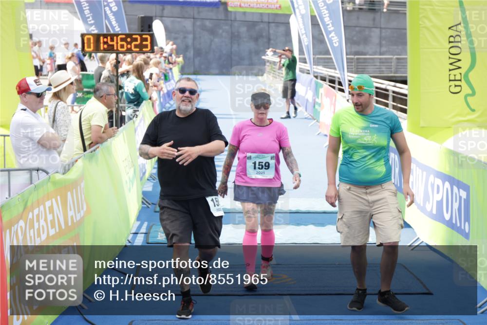 10.08.2025 - GEWOBA Citytriathlon Bremen H.Heesch http://msf.ph/oto/8551965 10.08.2025 11:50:05 Ziel 159 meine-sportfotos.de