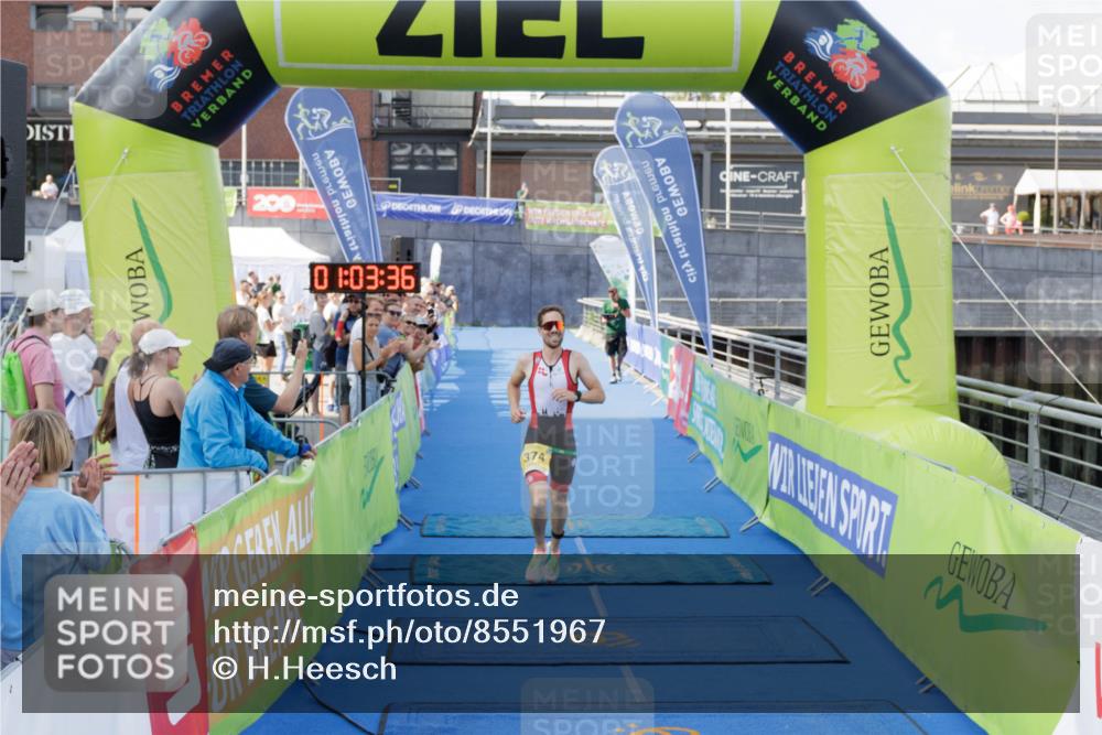 10.08.2025 - GEWOBA Citytriathlon Bremen H.Heesch http://msf.ph/oto/8551967 10.08.2025 11:07:18 Ziel 374 meine-sportfotos.de