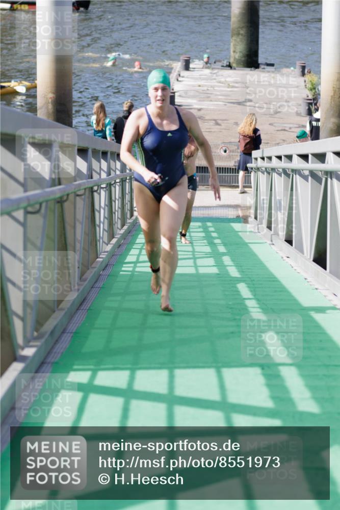 10.08.2025 - GEWOBA Citytriathlon Bremen H.Heesch http://msf.ph/oto/8551973 10.08.2025 10:26:36 Schwimmen 5, 63, 91, 111, 113, 207, 227 meine-sportfotos.de