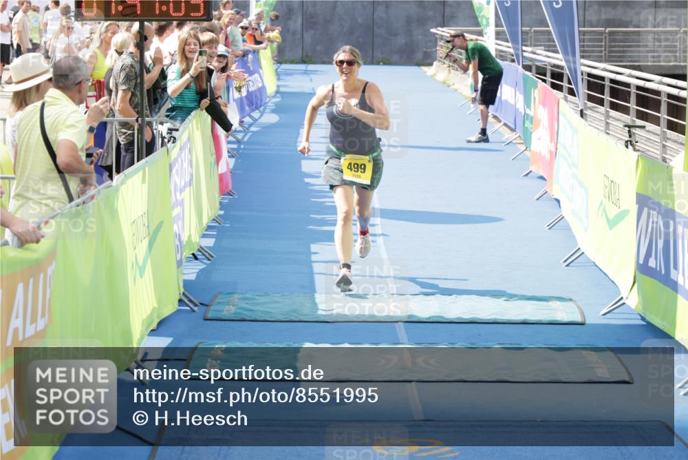 10.08.2025 - GEWOBA Citytriathlon Bremen H.Heesch http://msf.ph/oto/8551995 10.08.2025 11:50:45 Ziel 499 meine-sportfotos.de