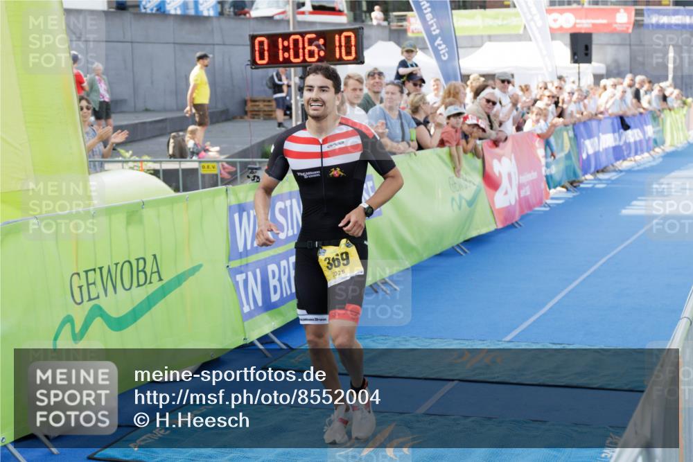 10.08.2025 - GEWOBA Citytriathlon Bremen H.Heesch http://msf.ph/oto/8552004 10.08.2025 11:09:52 Ziel 369 meine-sportfotos.de