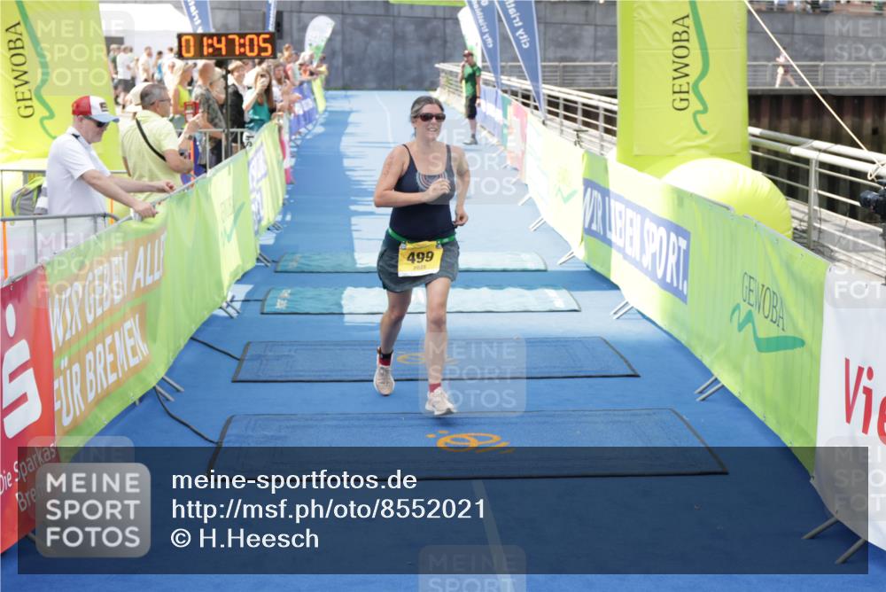 10.08.2025 - GEWOBA Citytriathlon Bremen H.Heesch http://msf.ph/oto/8552021 10.08.2025 11:50:47 Ziel  meine-sportfotos.de